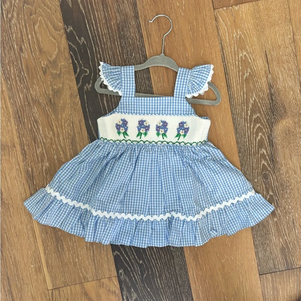 Stitchy Fish Hydrangea Honey Smocked Dress NEW - Picture 3 of 4